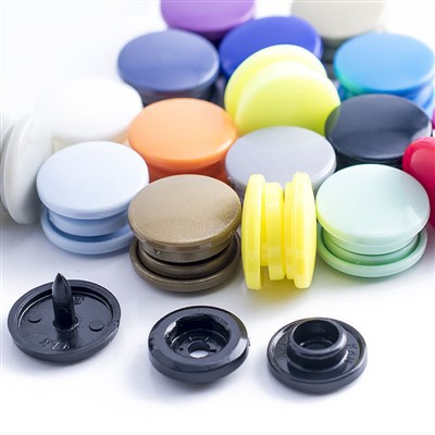 Pom Plastic Snap Button for Garments